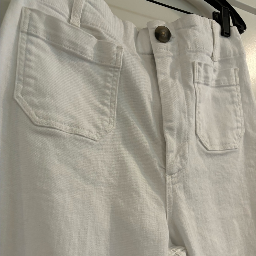 Pilcro, The Skipper, white jean.